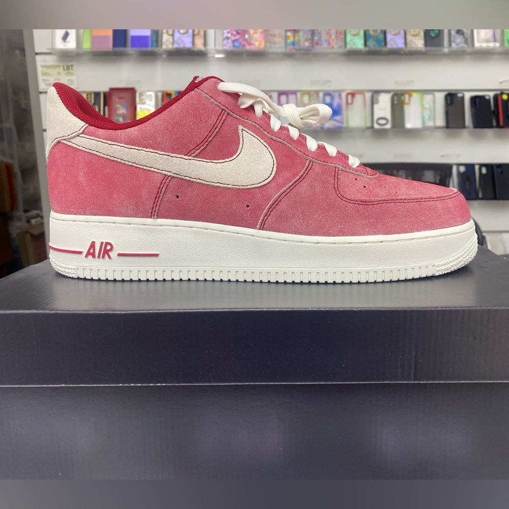 Nike Air Force 1